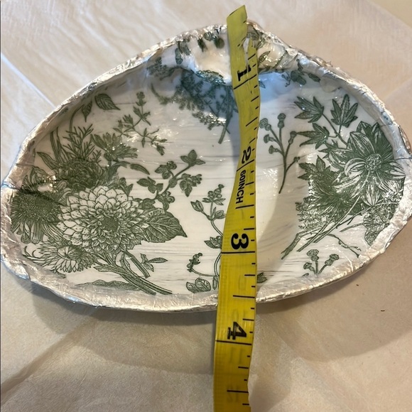 Hand Crafted Decoupage Floral Large Shell Trinket Dish - Picture 5 of 8
